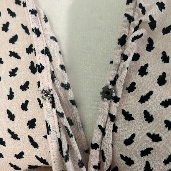 Chelsea 28 Nordstrom Polka Print V-neck Flowy Light Pink Blouse Top M - Picture 2 of 6